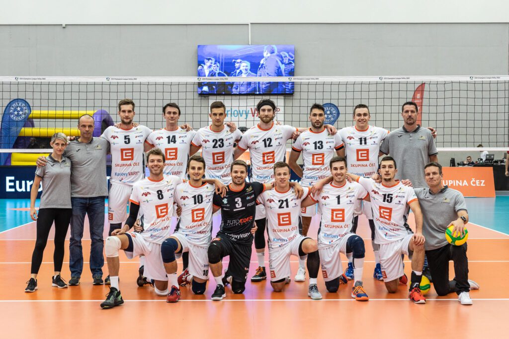 ČEZ KARLOVARSKO – CSM Arcada GALATI 3-2( (25 - 19, 22 - 25, 32 - 30, 22 - 25, 15 - 9) FOTO CEV